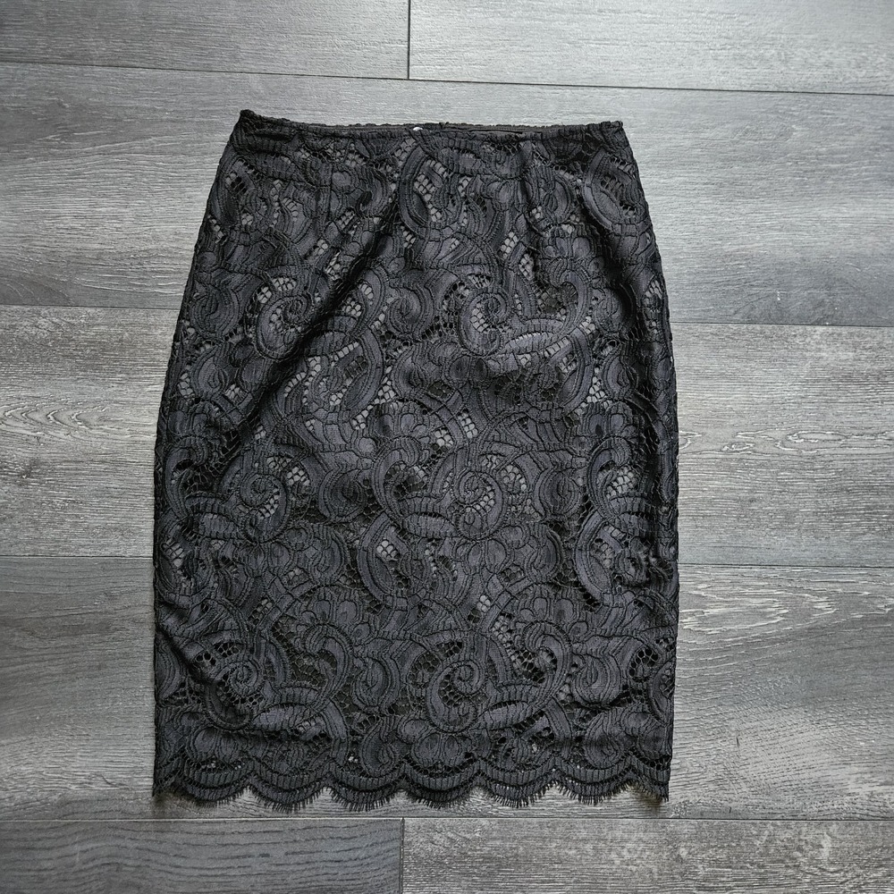 Lilly Pulitzer Hyacinth Skirt Size 0 Black Pencil Navy Lace Scalloped Knee Lined